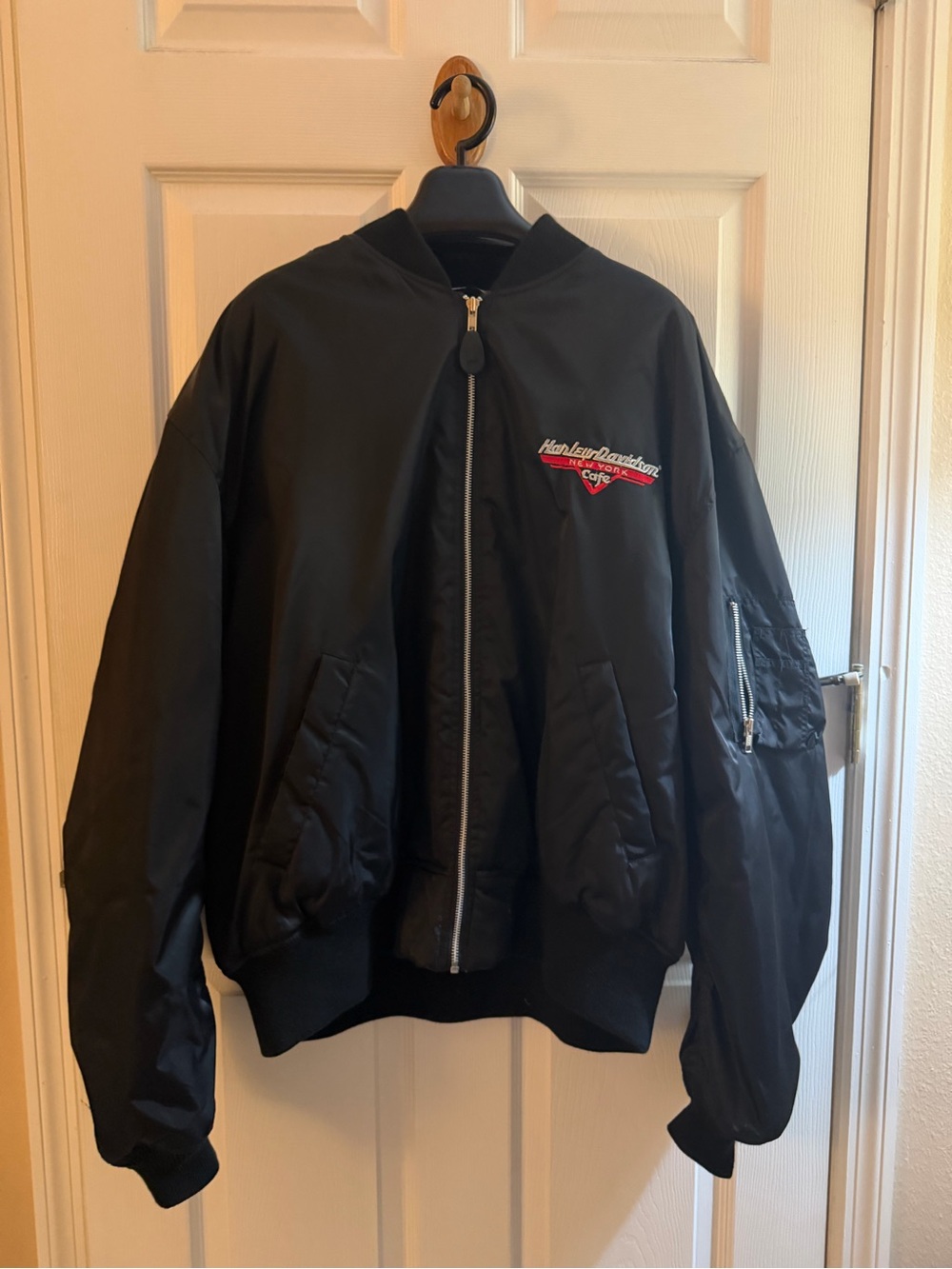 Harley-Davidson New York Cafe Black Bomber Jacket Vintage ‘90s
